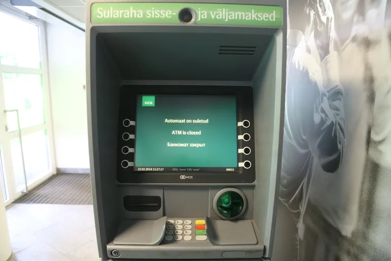 SEB peamajas pangaautomaadid ei töötanud.
