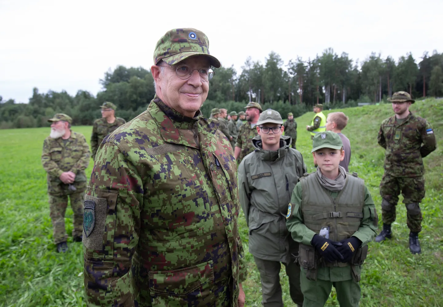 Väluste lasketiiru õppepäevle kogunesid Kaitseliidu Sakala maleva üksikrühma Ümera liikmed. Pildil kaitseliitlane Toomas Hendrik Ilves.
