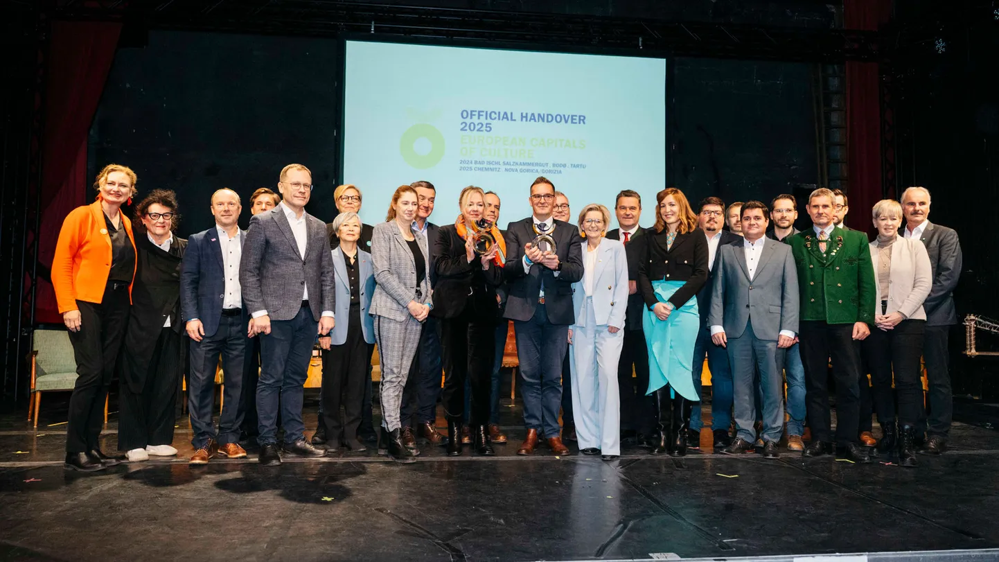 Nova Gorica-Gorizia ning Chemnitzi esindajad 2025. kultuuripealinna tiitli auhindu hoidmas.