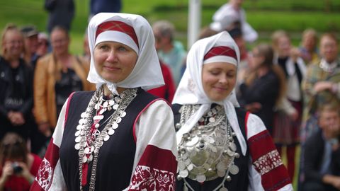 Obinitsa muuseumi näitus avab akna ajalooliste seto hõbeehete maailma