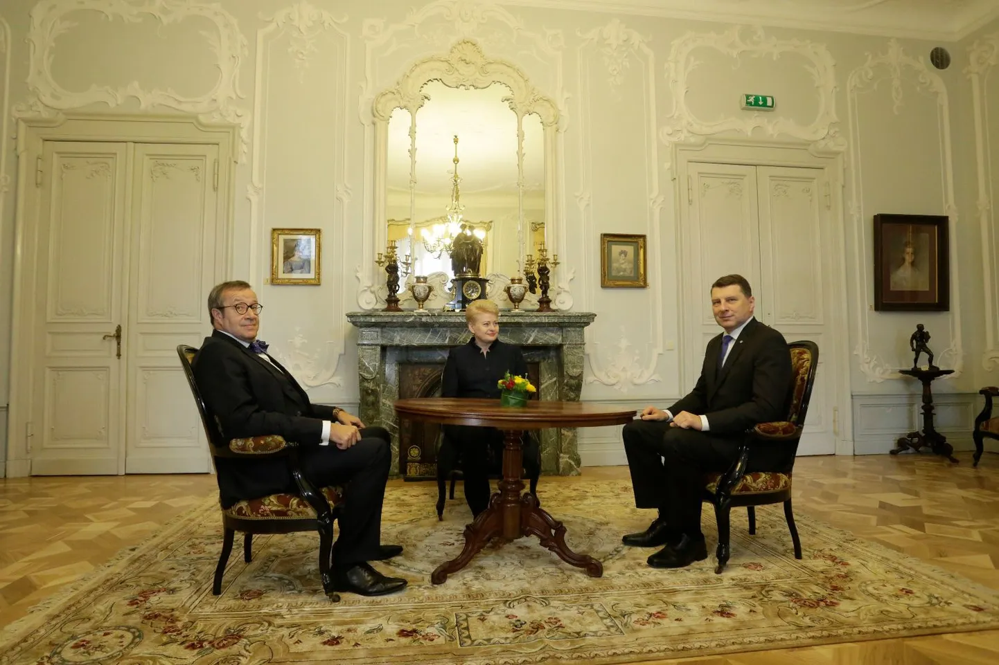 Vasakult Toomas Hendrik Ilves, Dalia Grybauskaitė ja Raimonds Vējonis.