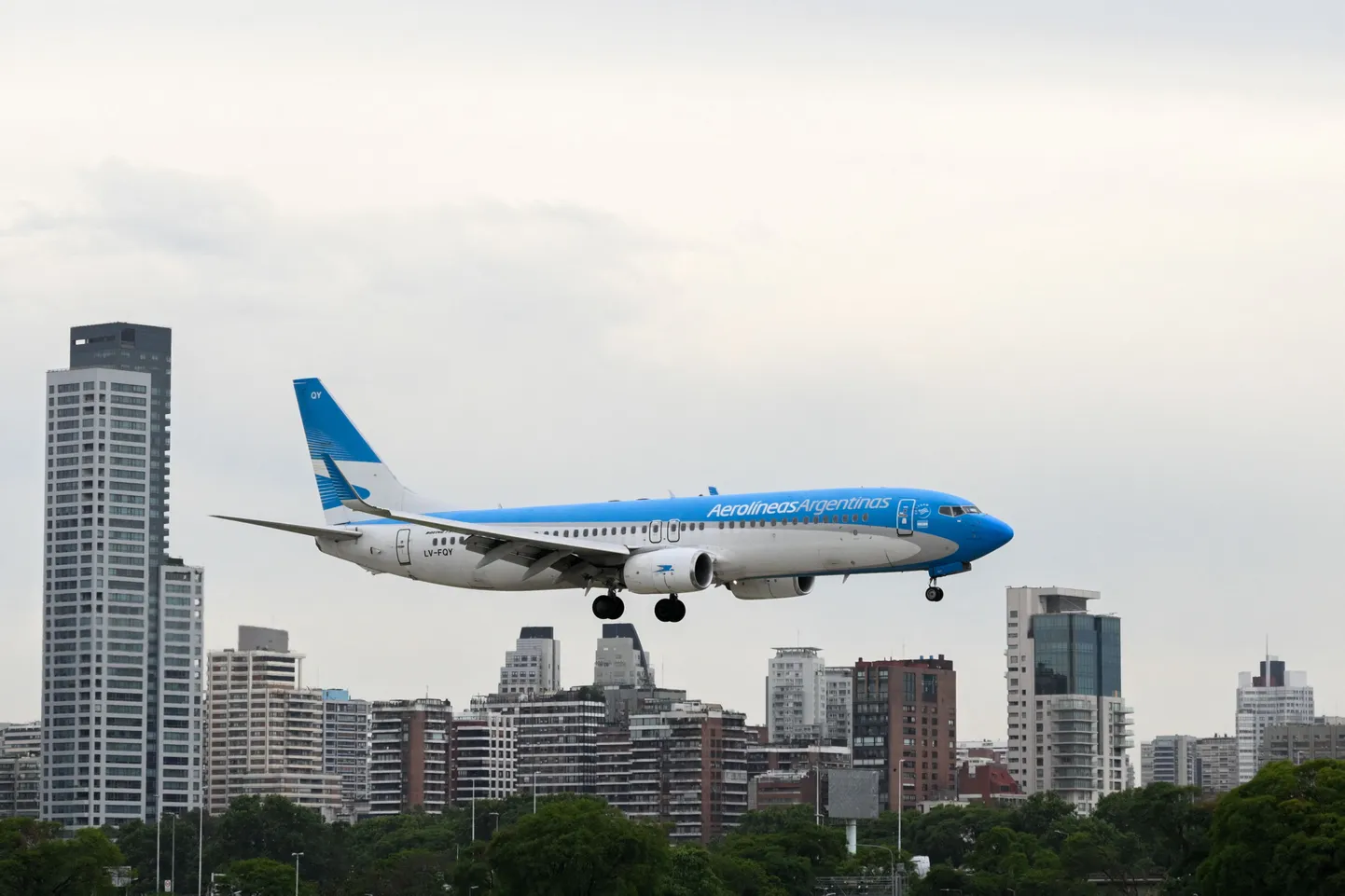 Boeing 737 MAX 8.