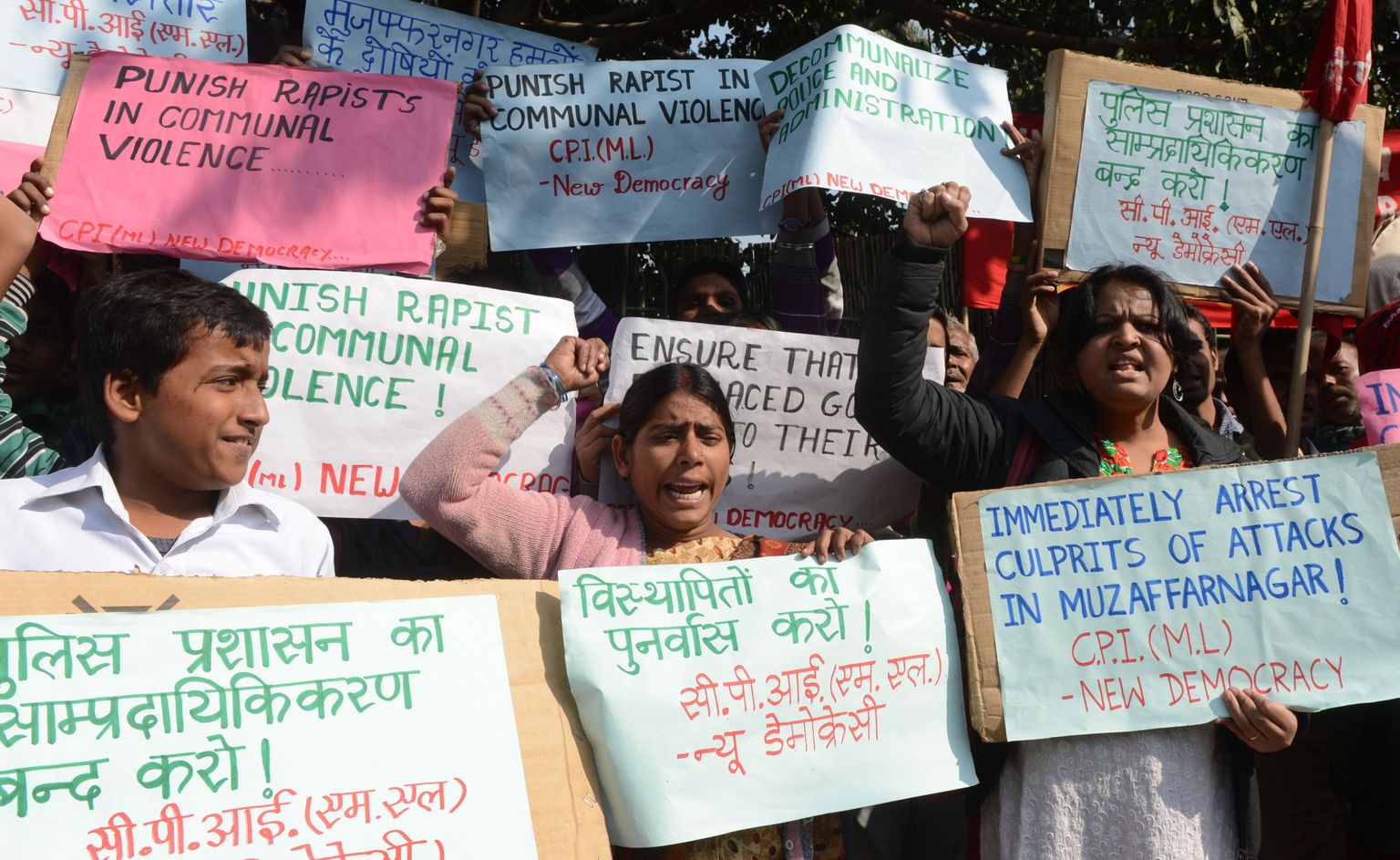 India kommunistliku partei liikmed korraldasid täna järjekordsete grupivägistamisjuhtumite tõttu meeleavalduse.