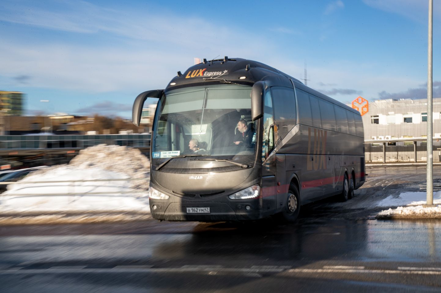 Lux Expressi buss Tallinna bussijaamas. Foto on illustratiivne.