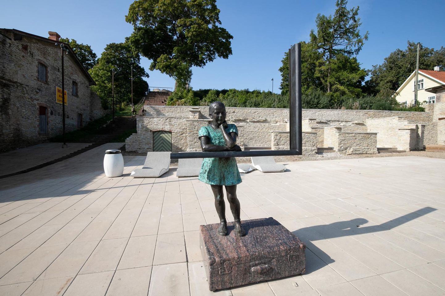 Edith Kotka-Nymani skulptuur Sigtuna platsil.