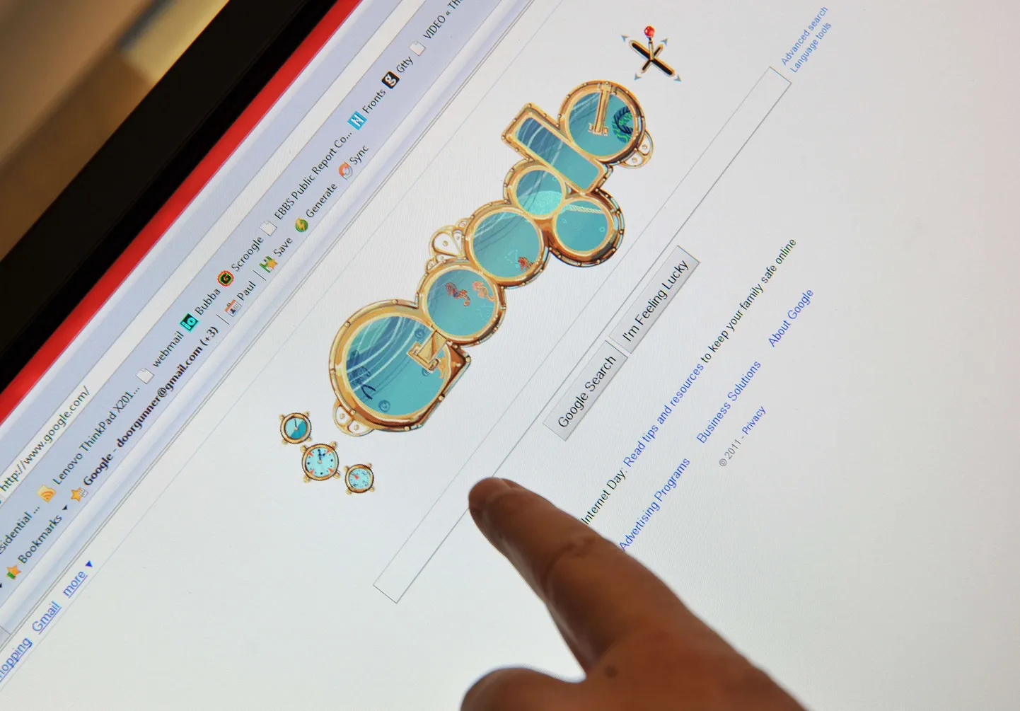 Google täiendab aeg-ajalt oma logo. Siinsel pildil avaldab ettevõte austust (allvee)ulmekirjanik Jules Verne`le viimase sünniaastapäeval mõned päevad tagasi