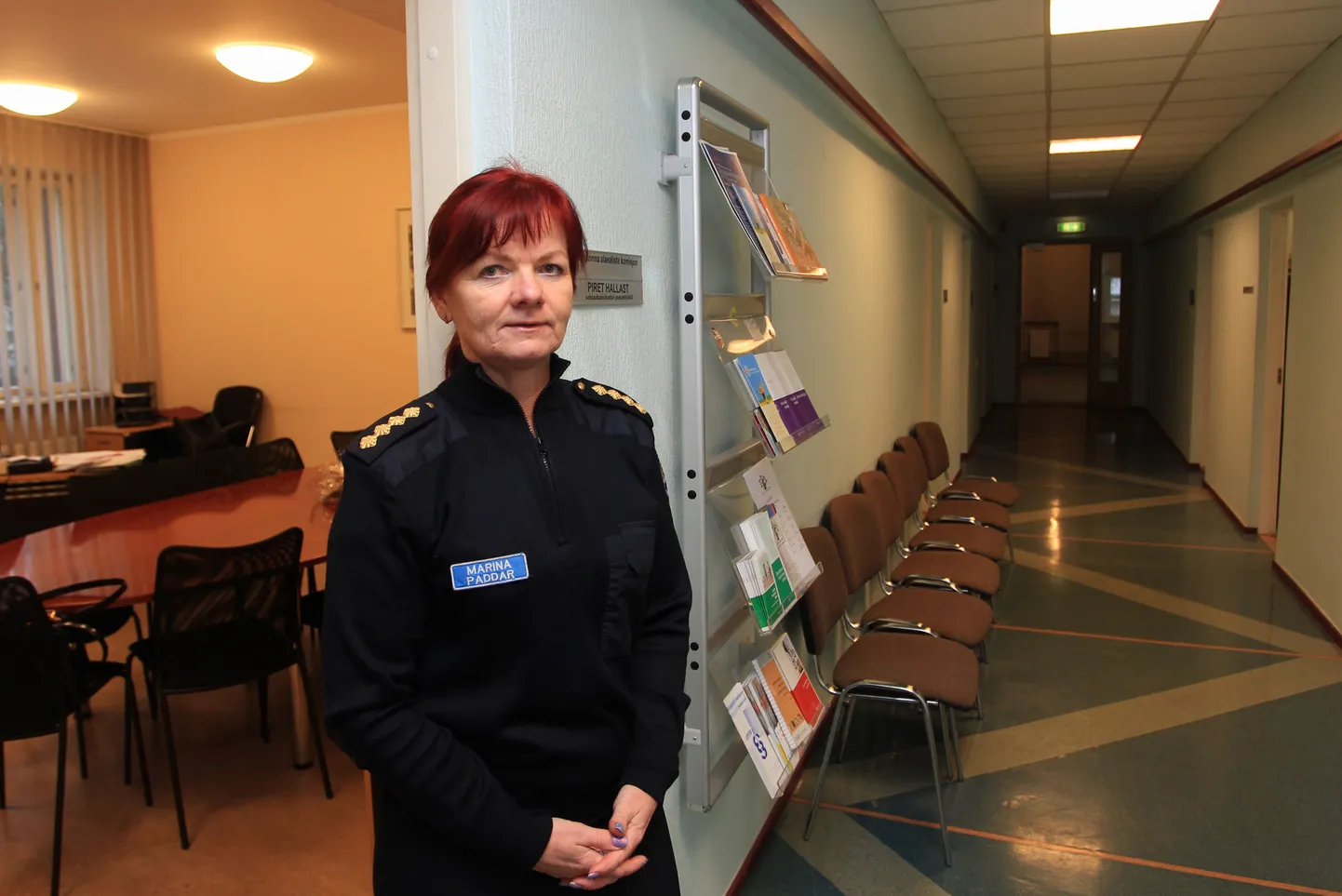 Marina Paddar on Tartu maakonna alaealiste komisjoni juhtinud viimased kümmekond aastat. Ehkki talle ei ole tähtis trahvida või karistada eksiteele läinud last, valutab ta südant, kuidas seadust rikkuvaid alaealisi pärast komisjonide kadumist sekeldustest eemal hoida.