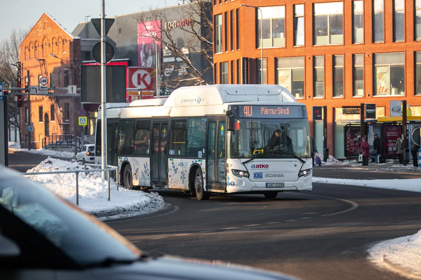 Hoolimata käredast pakasest toimis liinil number 40 bussiliiklus nii eile kui täna. Kõigil bussidel siiski nii hästi ei läinud.