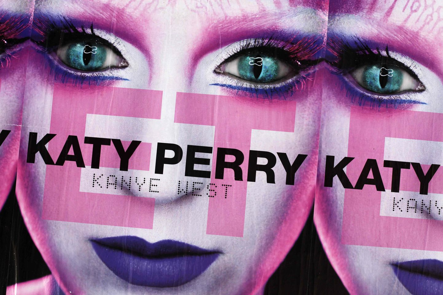 Katy Perry video «E.T.» reklaamplakat New Yorgis