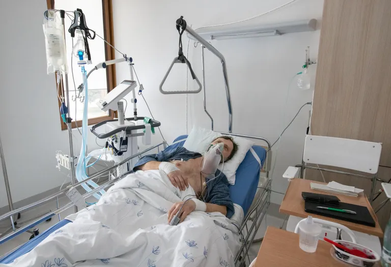 Aare on tavaline eesti mees, kes põdes koroonat nii, et sattus hingamisaparaadi alla.
