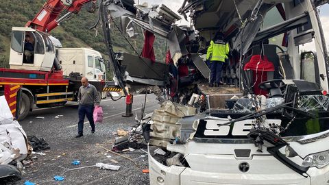 VIDEO ⟩ Turcijā autobusa avārijā septiņi bojāgājušie