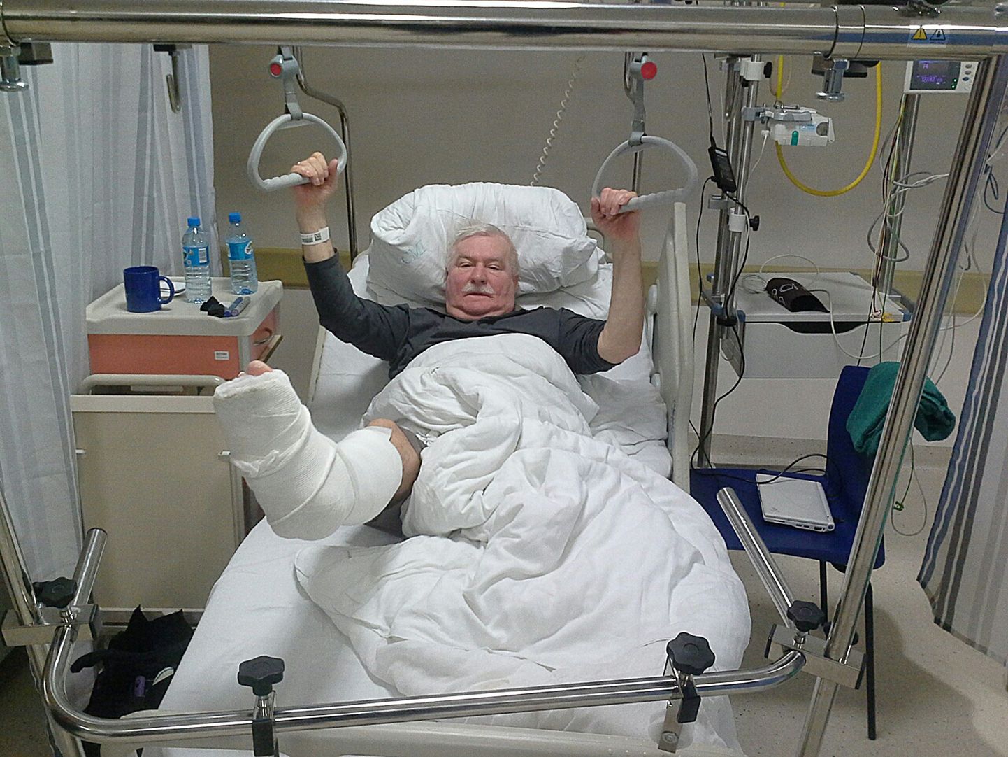Poola endine president Lech Wałęsa murdis mullu detsembris jalaluu ja pani pildi oma kosumisest ka blogisse.