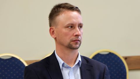 NÄDALA KUJU ⟩ Ivo Okas
