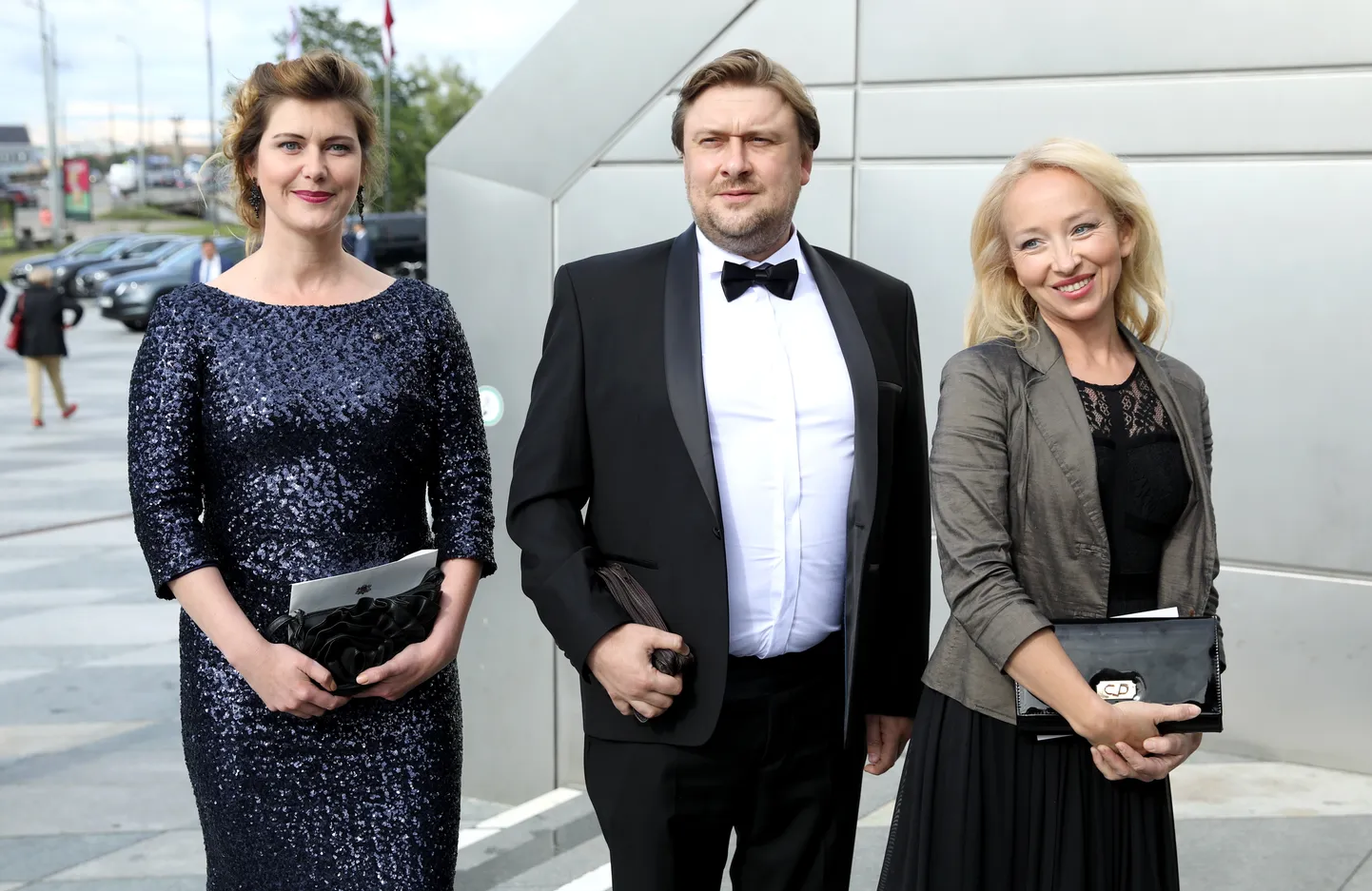 Aktieri Elīna Vāne (no kreisās), Imants Strads un Ieva Puķe .