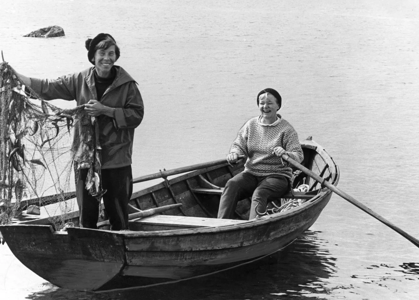 Tove Jansson ja Tuuliki Pietilä 1961. aasta suvel.
