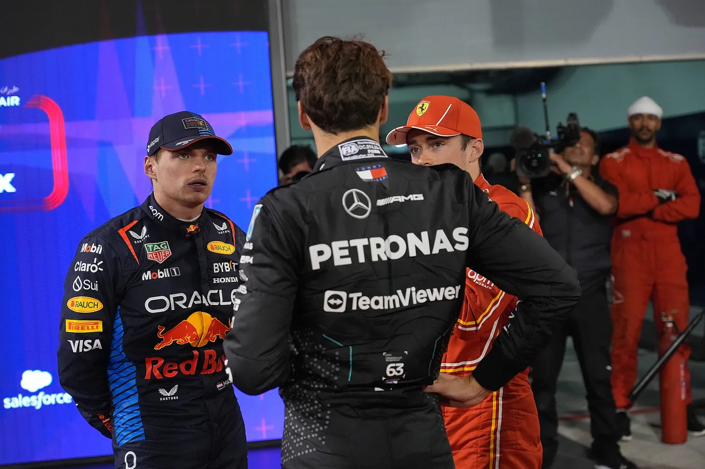 Max Verstappen (vasakul).