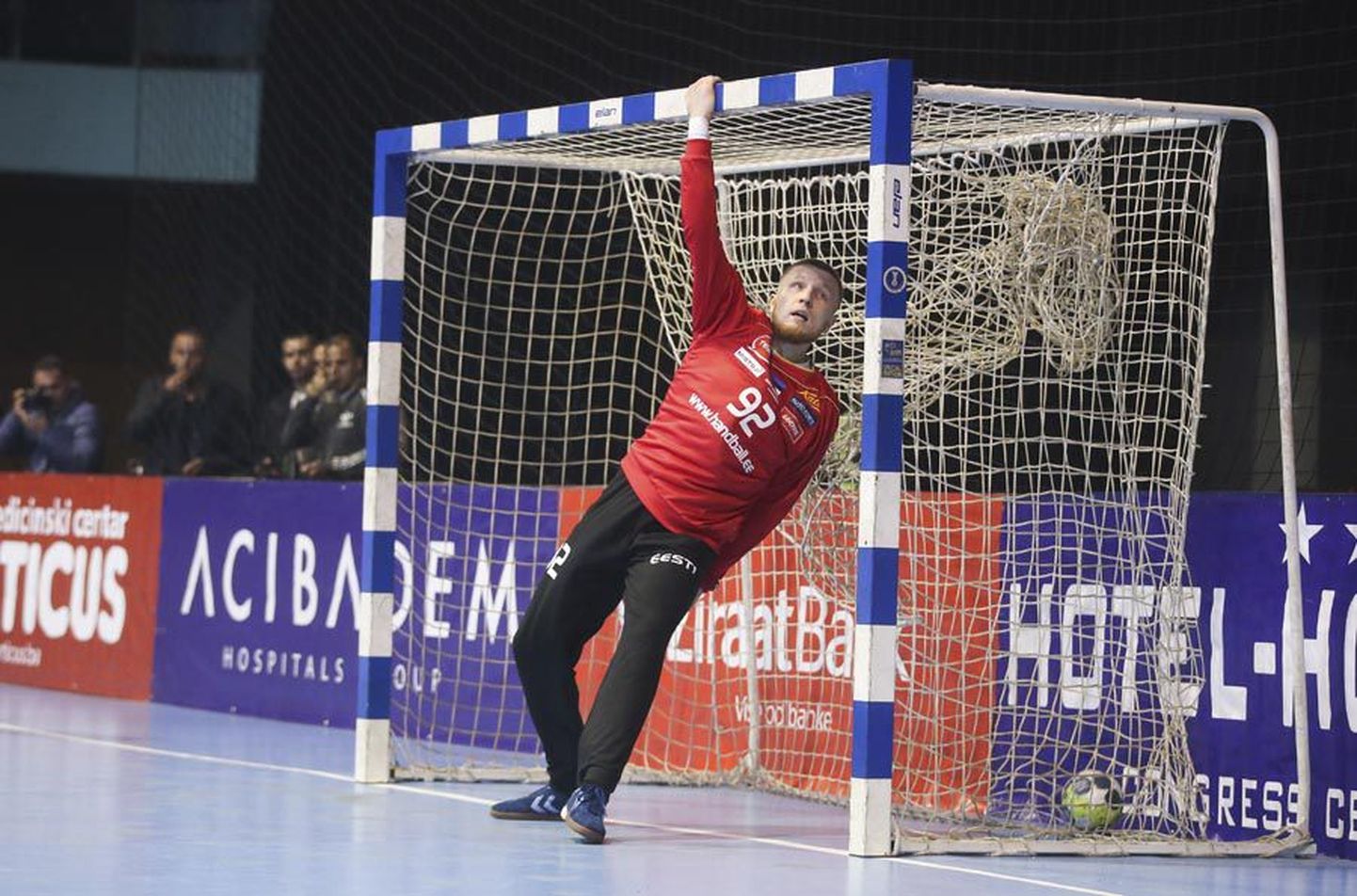 Viljandi käsipallimeeskonna väravavaht Rasmus Ots tegi laupäeval Eesti koondise vormis hiilgava mängu.