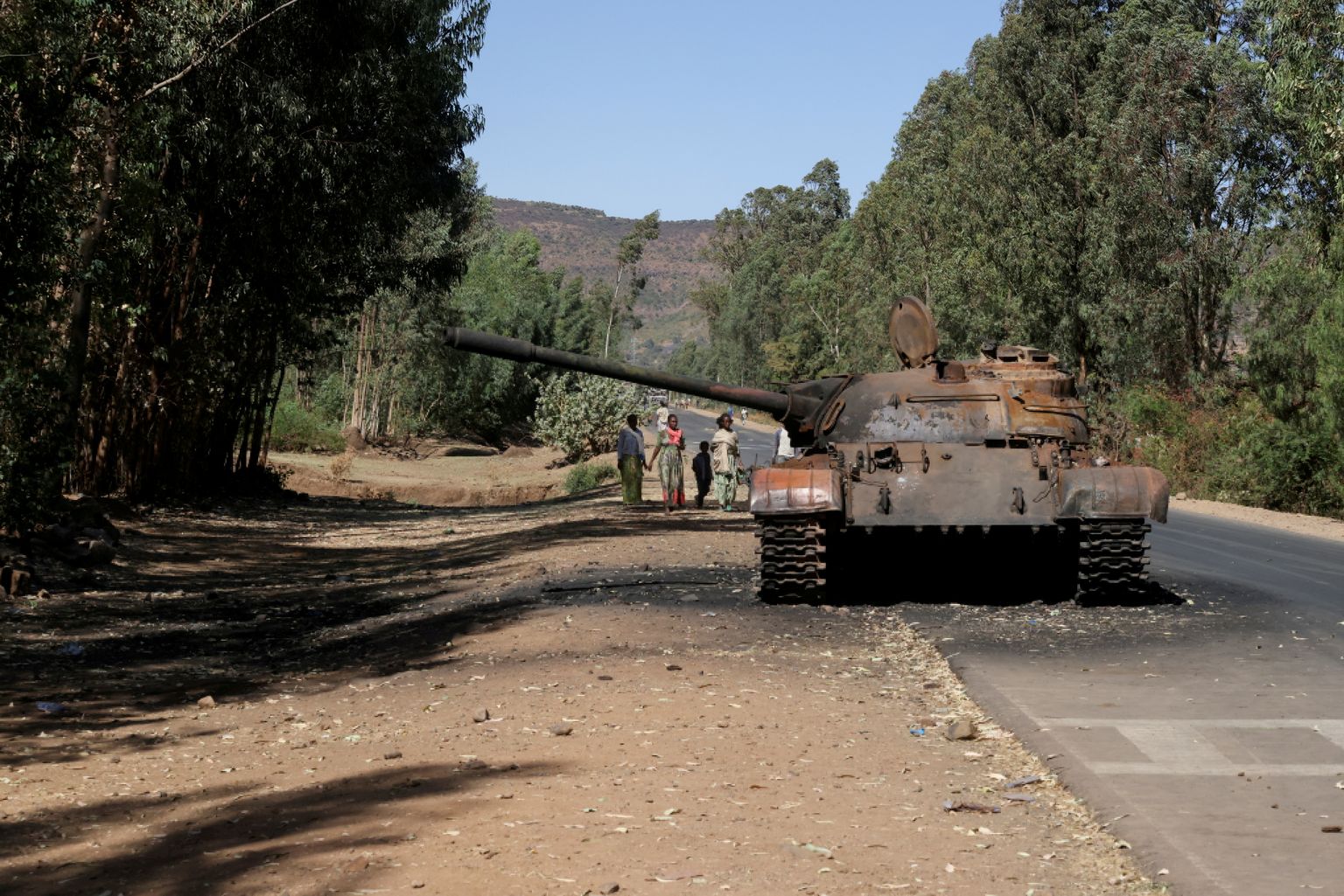 Põlenud tank maanteel Tigray regioonis.