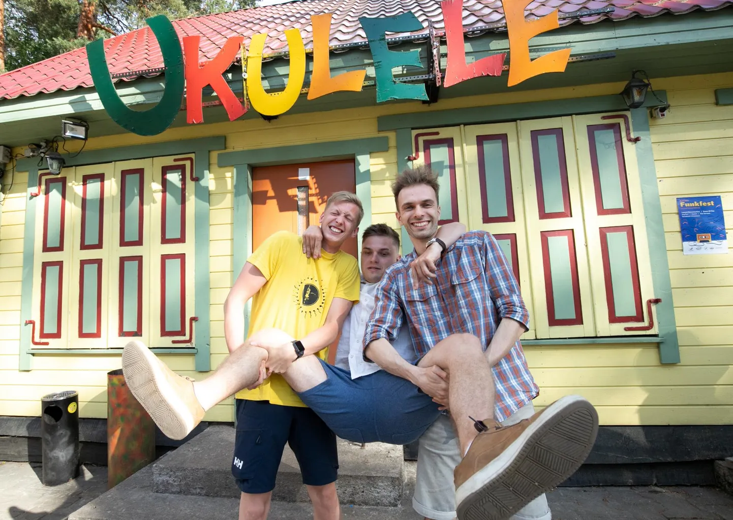 Koomikud Roger Andre, Daniel Veinbergs ja Ardo Asperk pole ainsad, kes Võsu Comedy Weekil kildu viskavad.