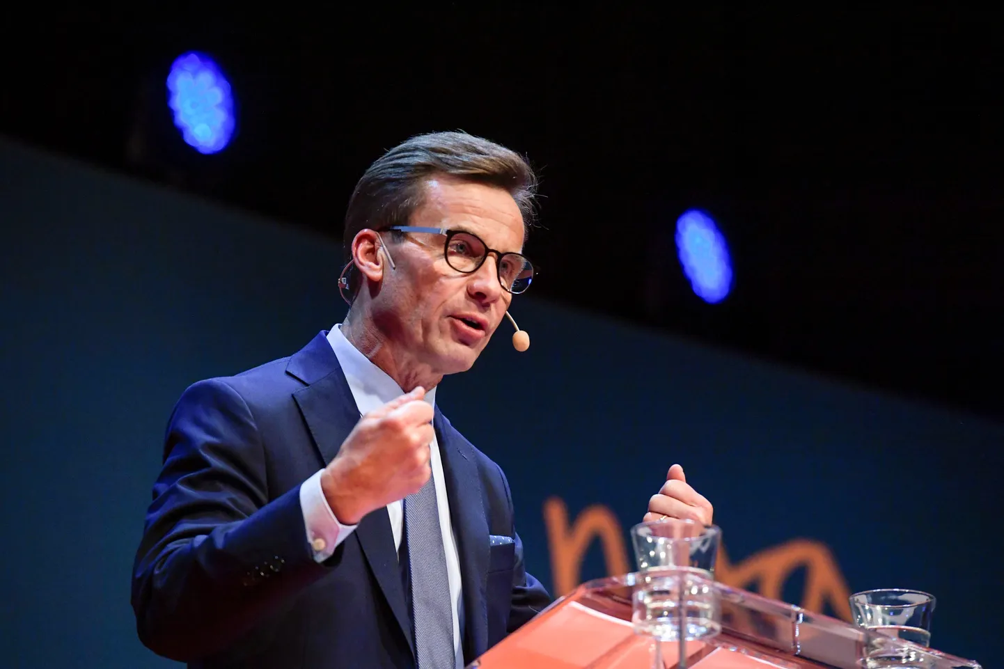 Ulf Kristersson valiti paremtsentristlike moderaatide etteotsa mullu sügisel ning praeguse seisuga oleks tema tõenäoliselt järgmine Rootsi peaminister. Samas sõltub tema saatus paljuski väiksemate koalitsioonipartnerite käekäigust septembri alguses toimuvatel valimistel.