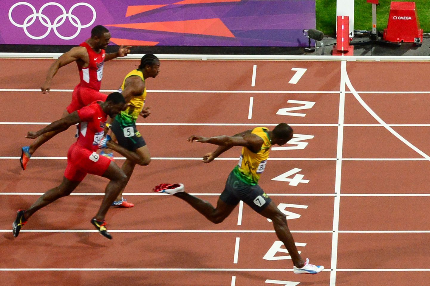 Jamaical on imejooksjad tänu orjapidamisele? Fotol Usain Bolt võitmas meeste 100 meetri finaaljooksu Londoni olümpial