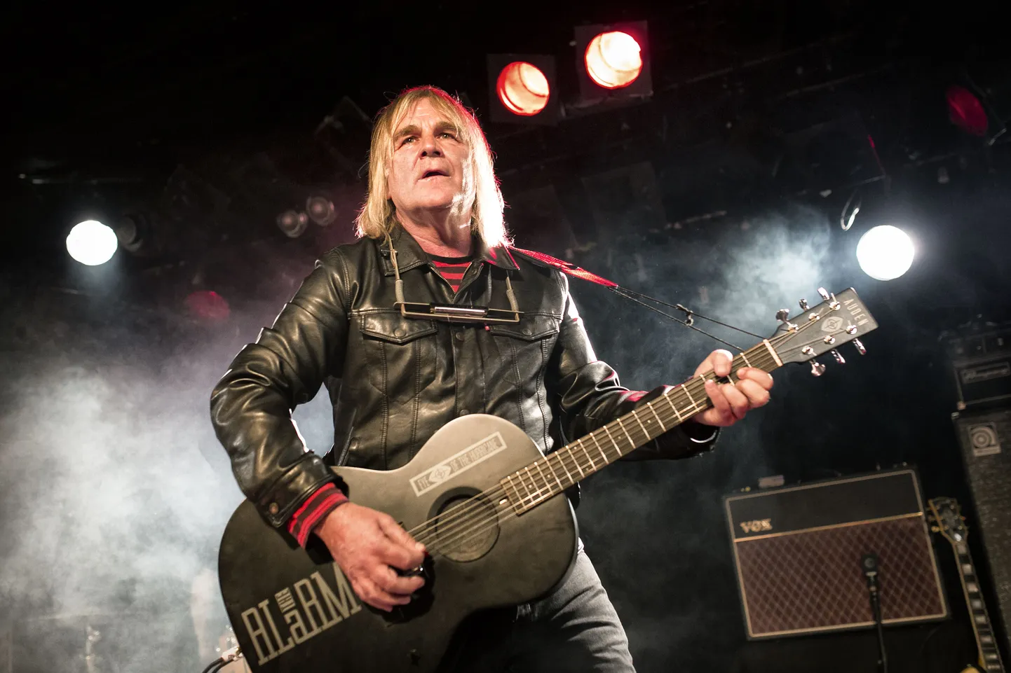 Mike Peters, keda tuntakse peamiselt kaheksakümnendate hitimeistrina ansamblist The Alarm.