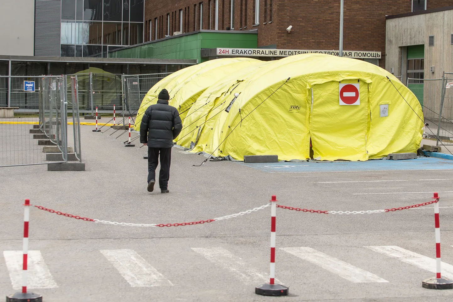В Ида-Вируской центральной больнице первые плановые приемы состоятся, скорее всего, уже на следующей неделе, но вероятно, что в основной массе приемы возобновятся в начале следующего месяца.