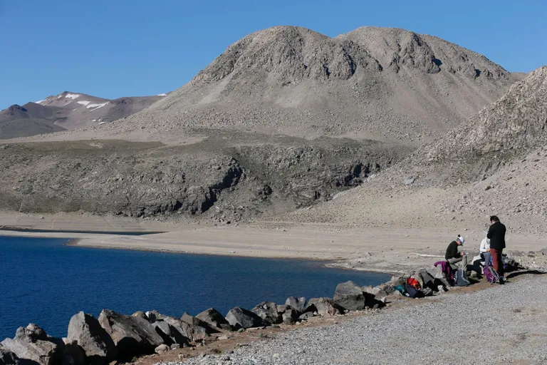 Laguna del Maule ehk Maule laguun, mille juures asub supervulkaan