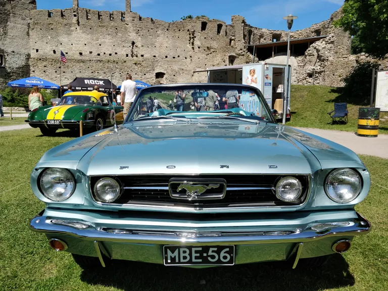 American Car Beauty Show Haapsalu lossihoovis.