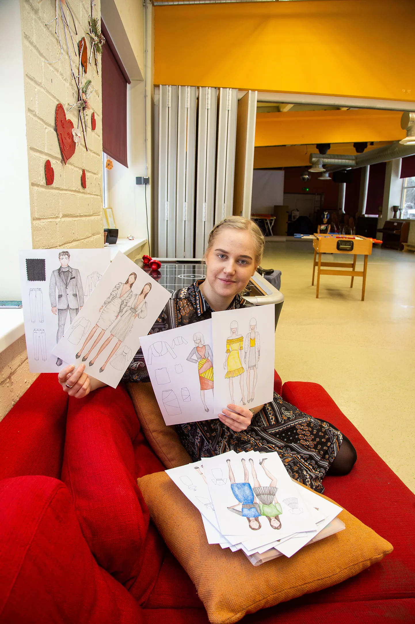 Elina Pent ei pea end väga suureks moejärgijaks. Ta püüab rohkem luua, kui teiste loodud ja massidesse läinud trendidega kaasa minna.