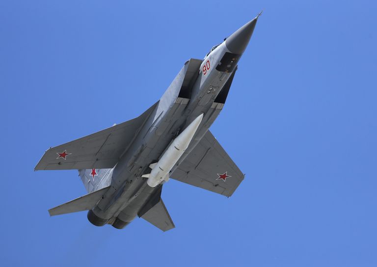 Vene õhujõudude MiG-31K aeroballistilise raketiga Kinžal.