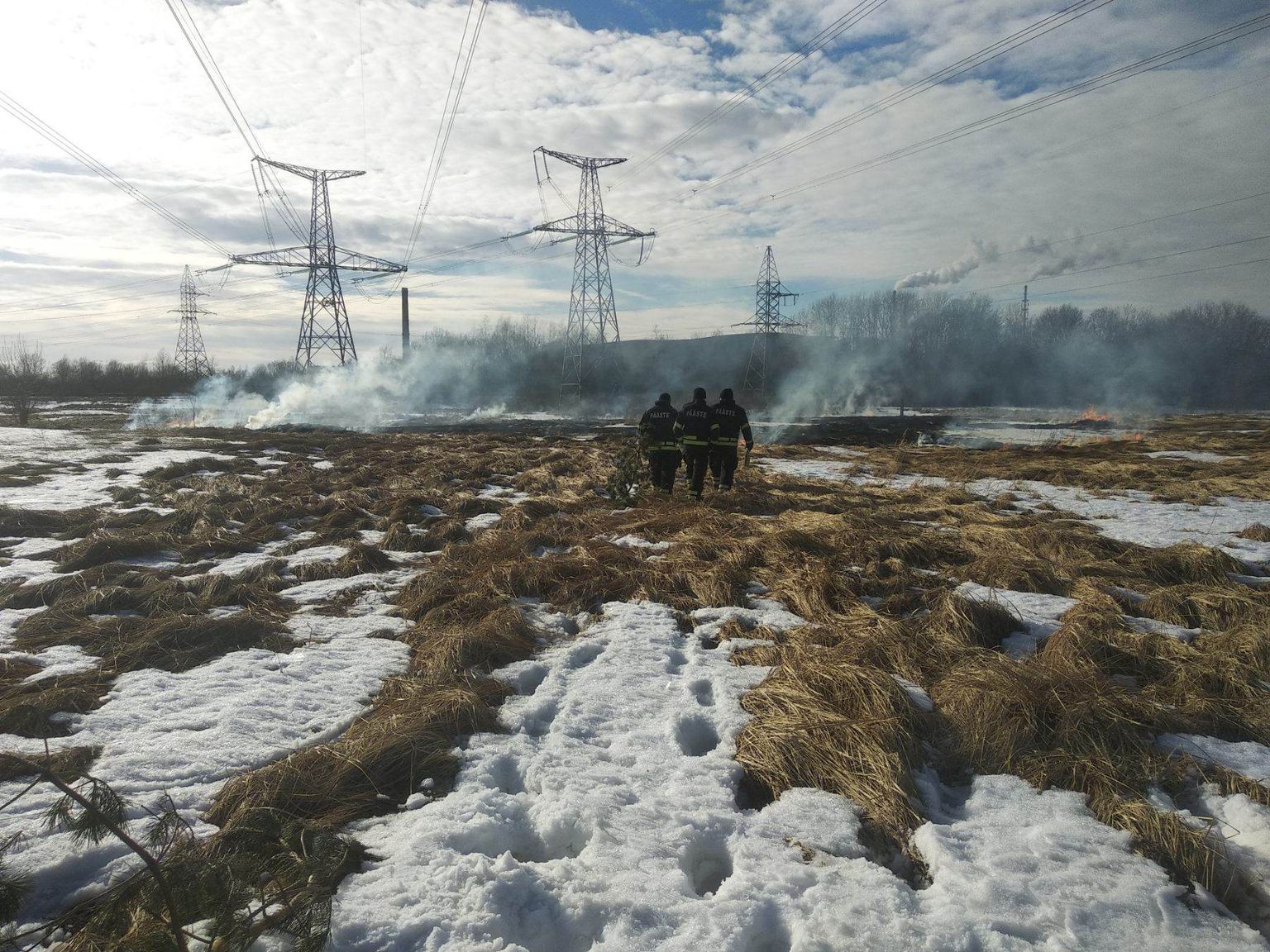 Возгорание травы в Кохтла-Ярве.
