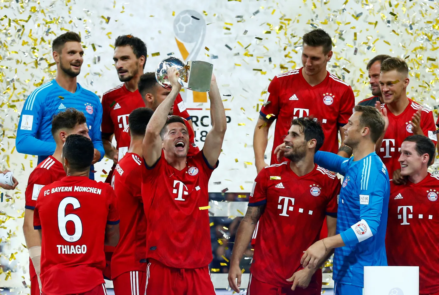 Soccer Football - German Super Cup - Eintracht Frankfurt v Bayern Munich - Commerzbank-Arena, Frankfurt, Germany - August 12, 2018   Bayern Munich's Robert Lewandowski celebrates winning the German Super Cup with the trophy   REUTERS/Ralph Orlowski    DFL regulations prohibit any use of photographs as image sequences and/or quasi-video