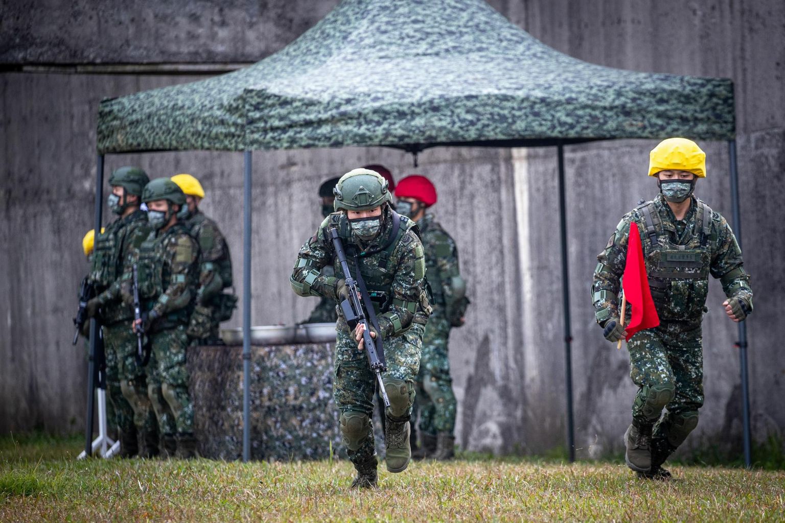 Taiwani sõdurid õppusel. USA on lubanud saata paarsada sõdurit Taiwani kolleege koolitama.