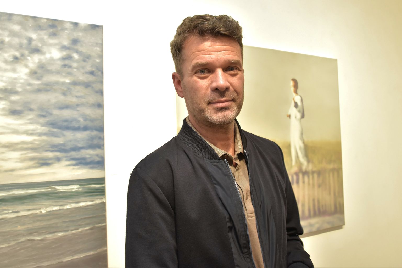 Pärnu kunstnike majas näeb Ivar Kaasiku näitust “Valgusega”.