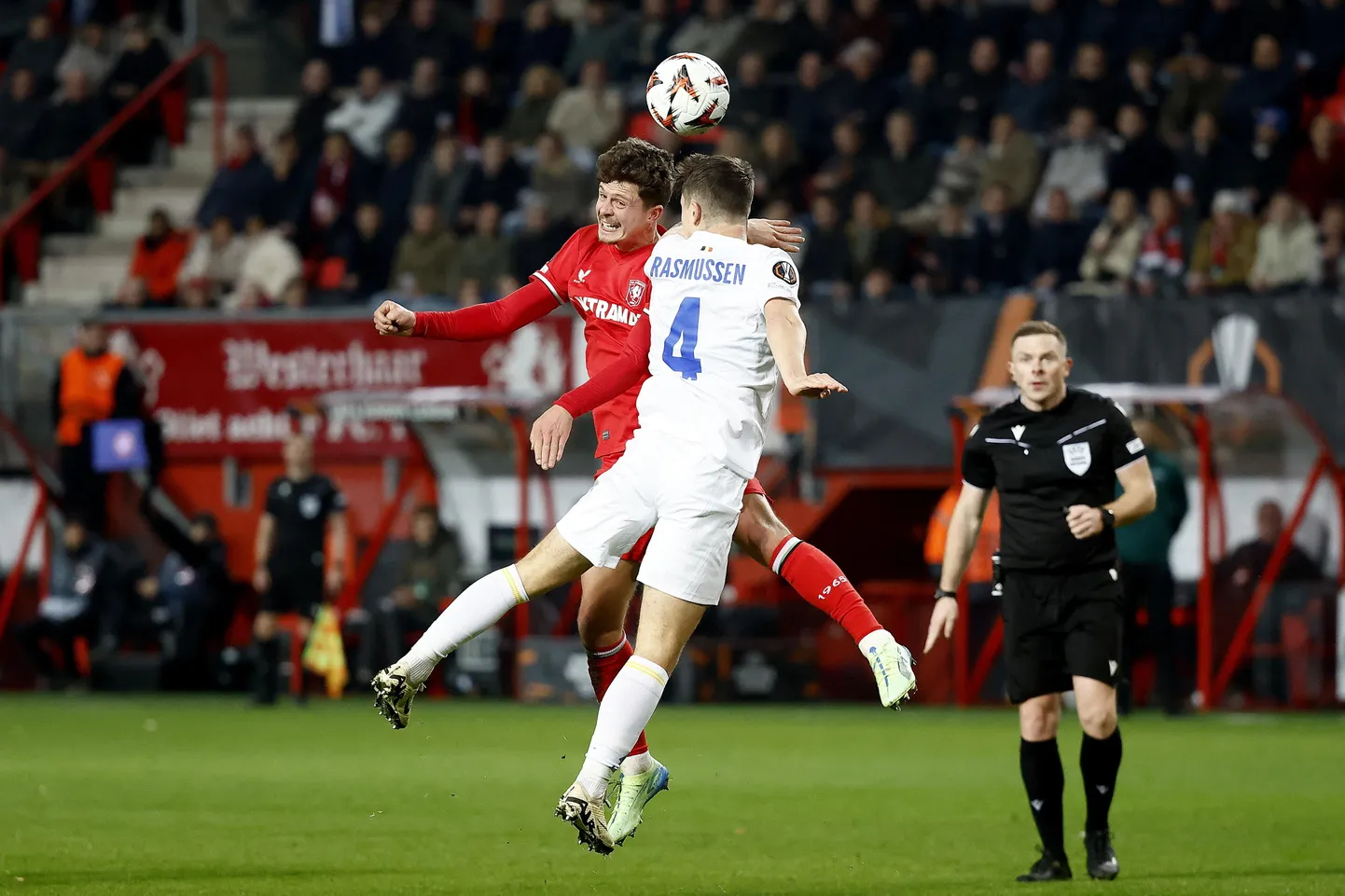 Mathias Rasmusseni (valges) ebaõnnestunud sooritus lõppes tragikoomiliselt.