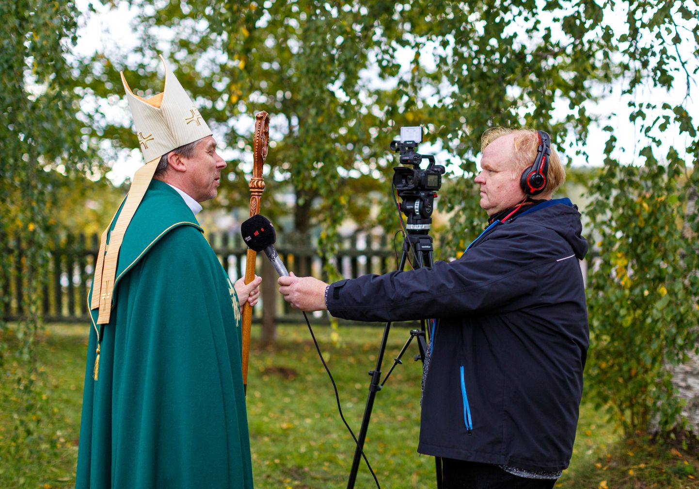 Arved Breidaks intervjueerimas EELK peapiiskoppi Urmas Viilmat.