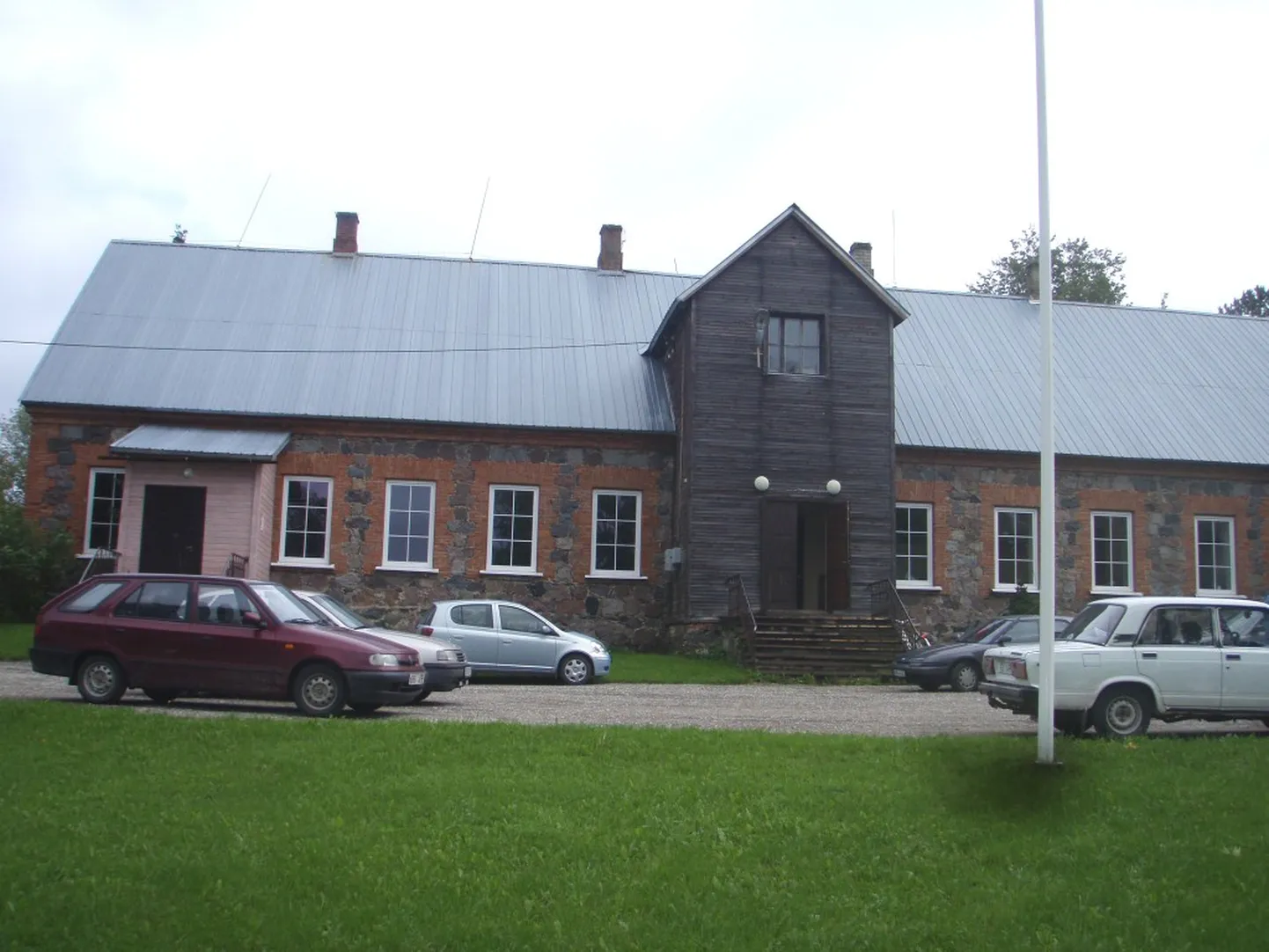 Kaarepere kooli hoone tänapäeval