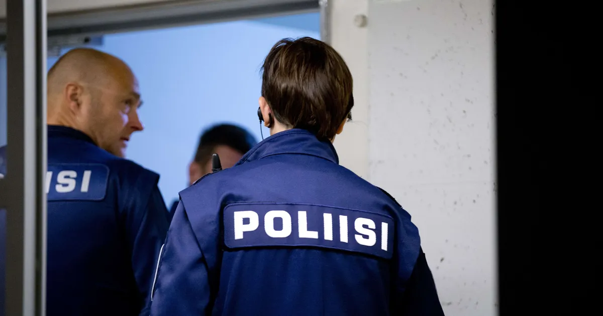Soome politsei taltsutas mootorsaega vehkinud meest taseriga