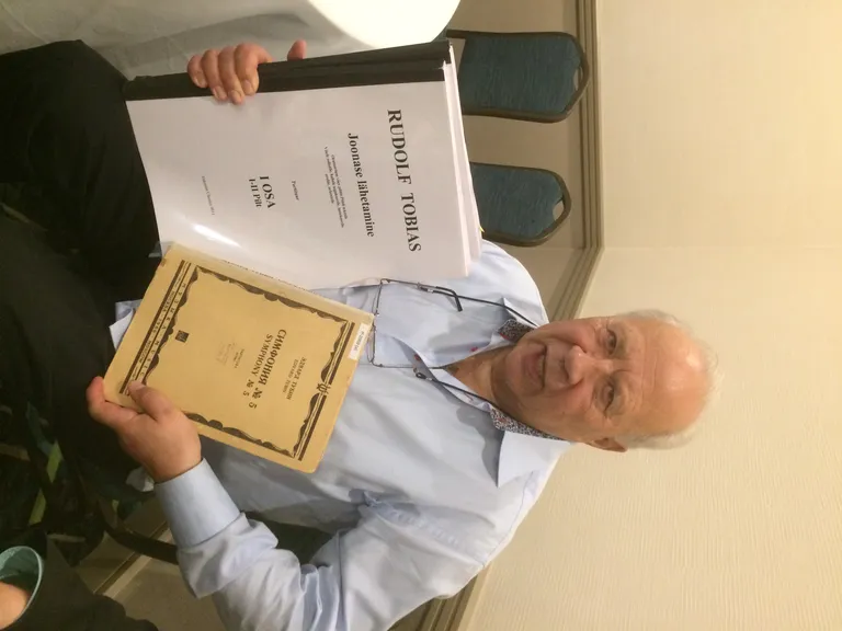 Neeme Järvi Tobiase ja Tubina partituuridega