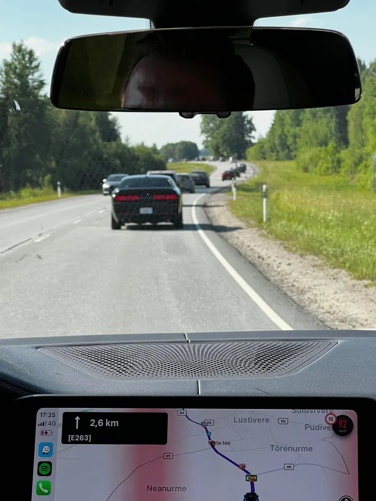 Autode rivi Tallinna-Tartu maanteel 26. juuni õhtul.