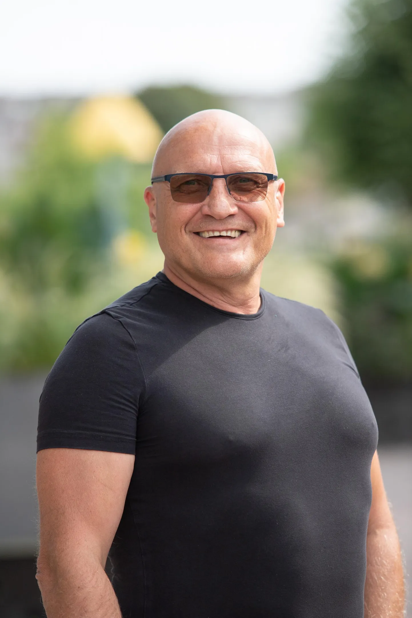 Ettevõtja Rainer Miltop on pidanud ka Rakvere abilinnapea ametit. Praegu kuulub ta Eesti 200 esindajana linnavolikogusse, kuid tema volitused on ajutiselt peatatud.