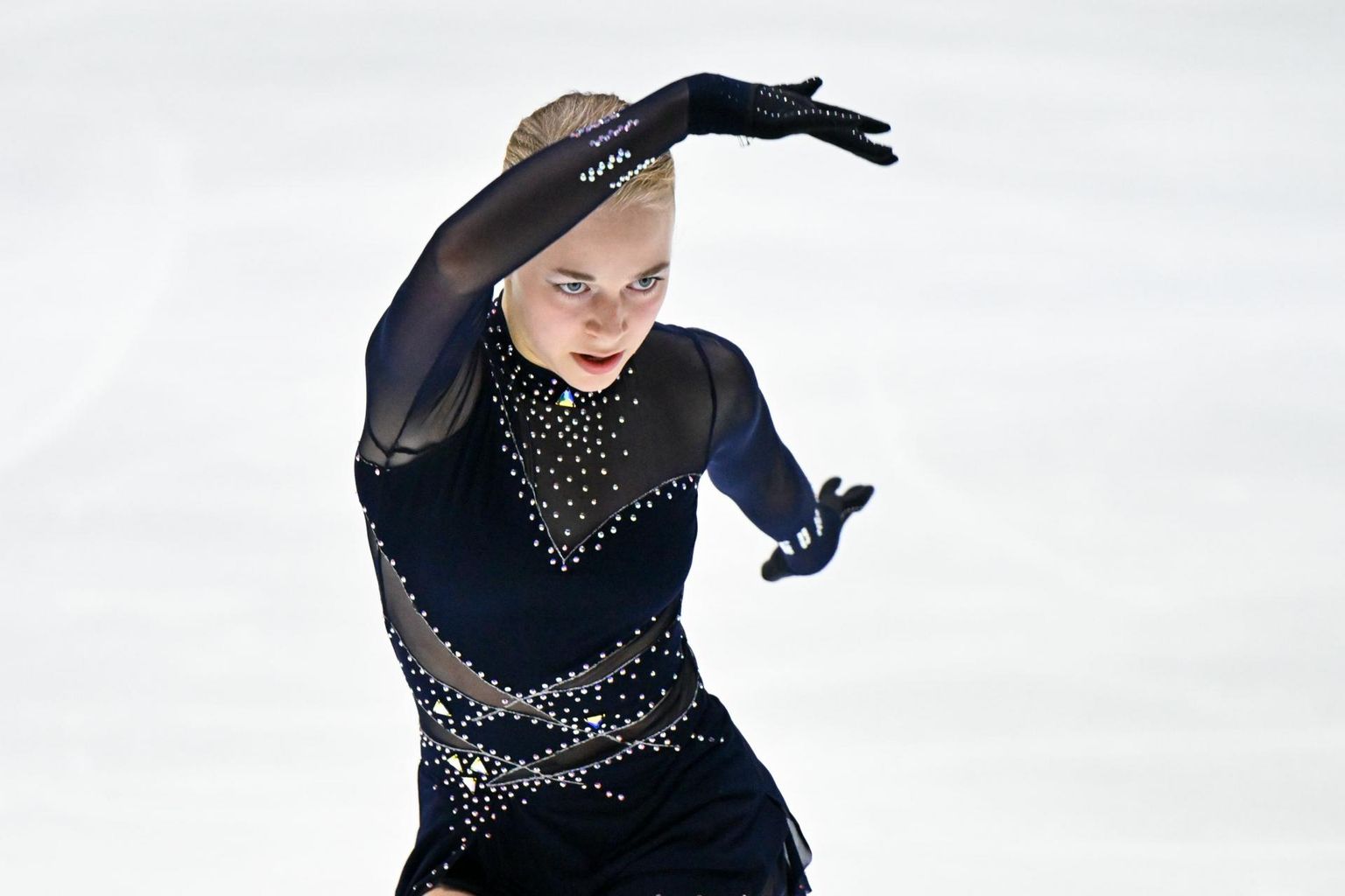 Niina Petrõkina esitamas juunioride MMil Tallinnas lühikava.