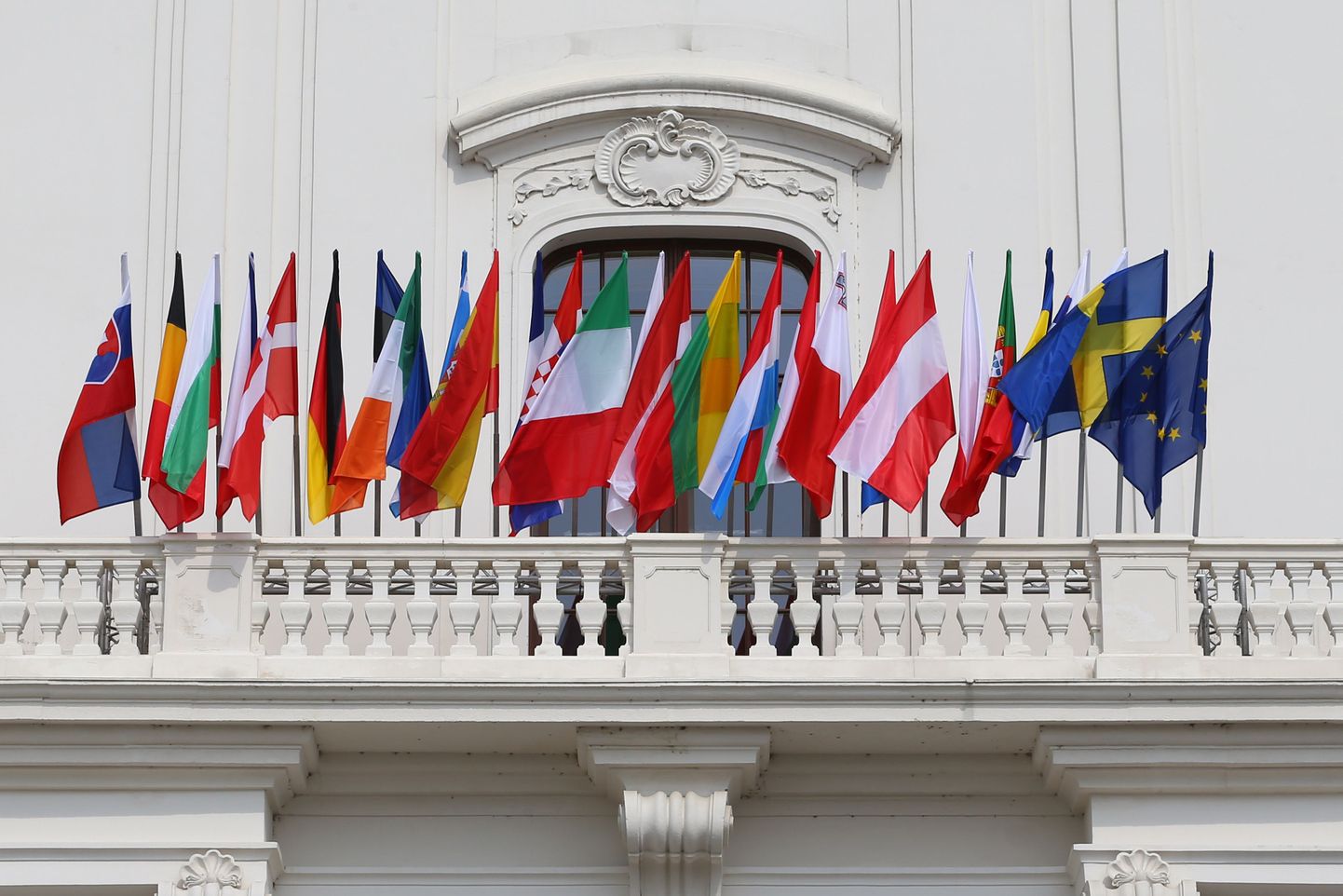 ELi liikmesmaade lipud.