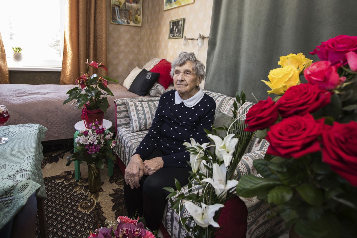 Lillemeri meenutab eelmise päeva pidu, millega Aliide Pukk tähistas 100. sünnipäeva.