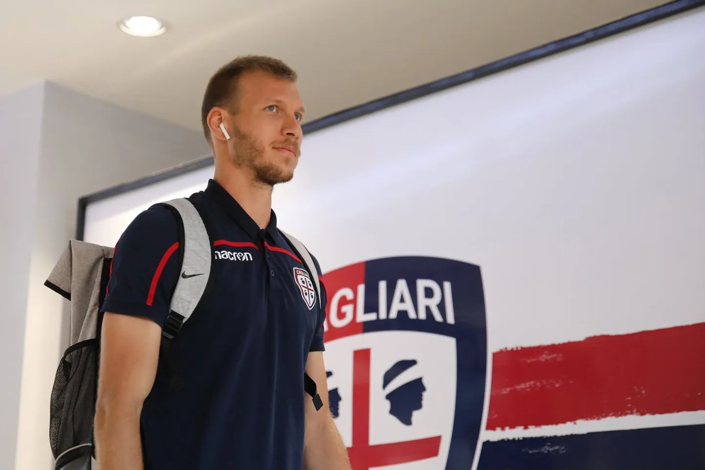 Cagliari Calcio keskkaitsja Ragnar Klavan.