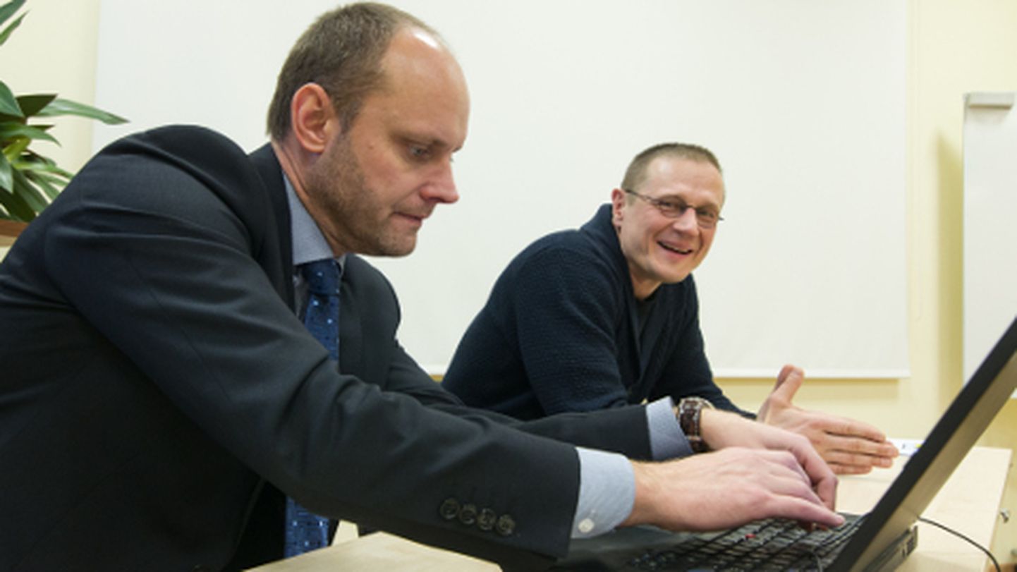 Projekteerimis-ehituslepingu digiallkirjastasid Nordeconi juhatuse liige Avo Ambur (vasakul) ja Järve Biopuhastuse juhatuse liige Vladislav Petuhhov.
