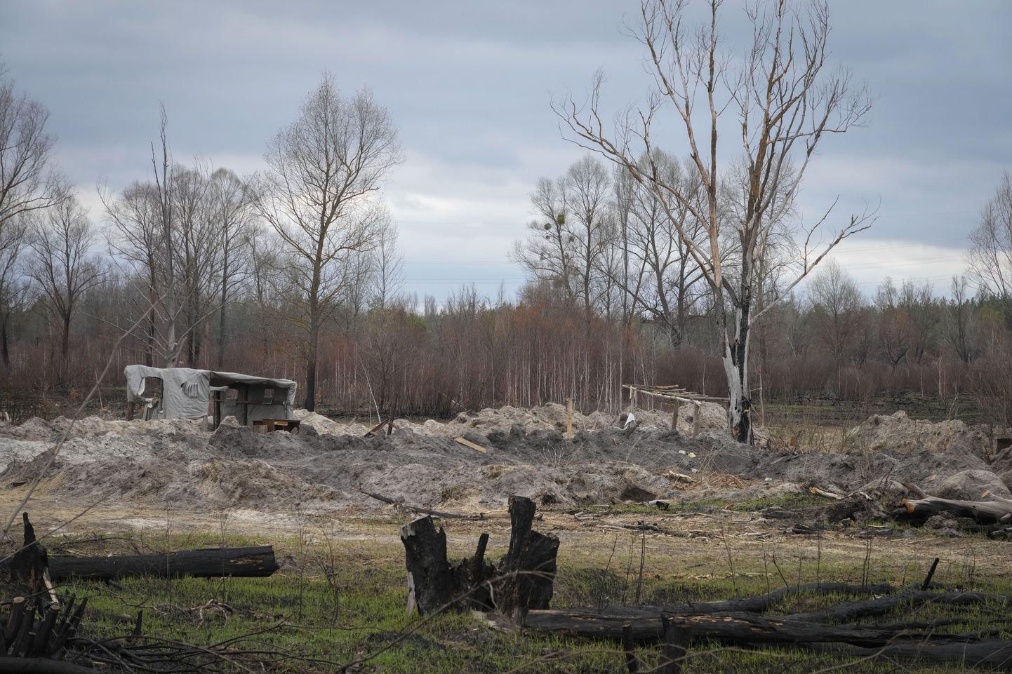 Üks Vene vägede poolt 2022. aastal kaevatud kaevikutest Ukraina idaosas