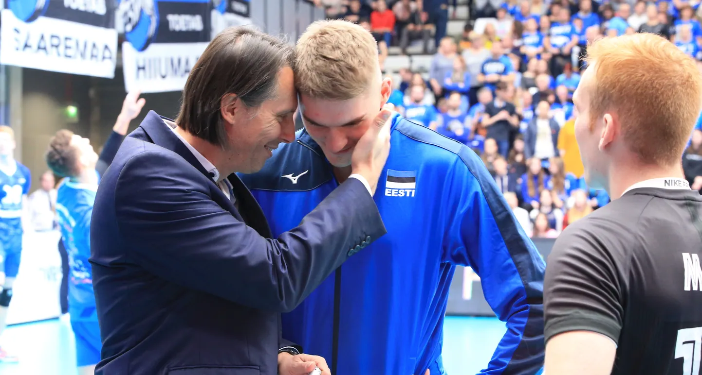 Eesti meeste võrkpallikoondise peatreener Gheorghe Cretu ja diagonaalründaja Renee Teppan.