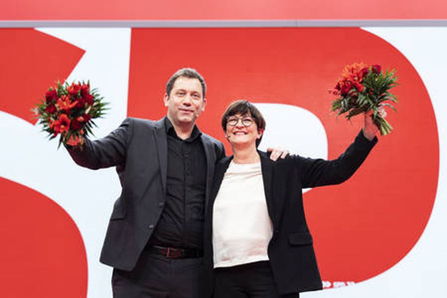 Lars Klingbeil ja Saskia Esken valiti uuteks Saksa sotsiaaldemokraatliku partei juhtideks.